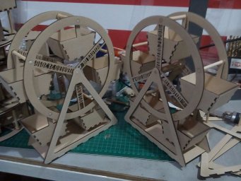 Скачать dxf - Чертово колесо из фанеры макет колесо обозрения для