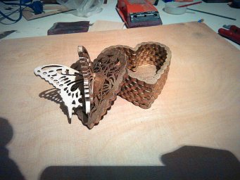 Скачать dxf - Деревянная шкатулочка сердечко шкатулка бабочка шкатулка из фанеры